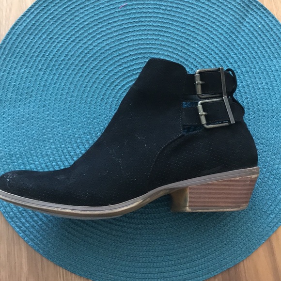 Just Fab Boots - Picture 5 of 6